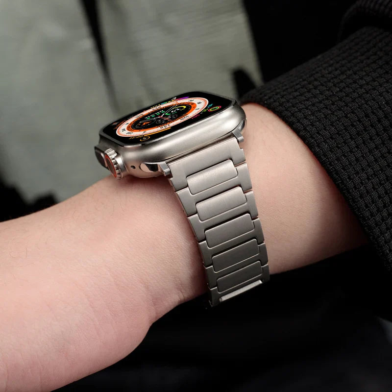 Titanium Edition - Apple Watch Band.