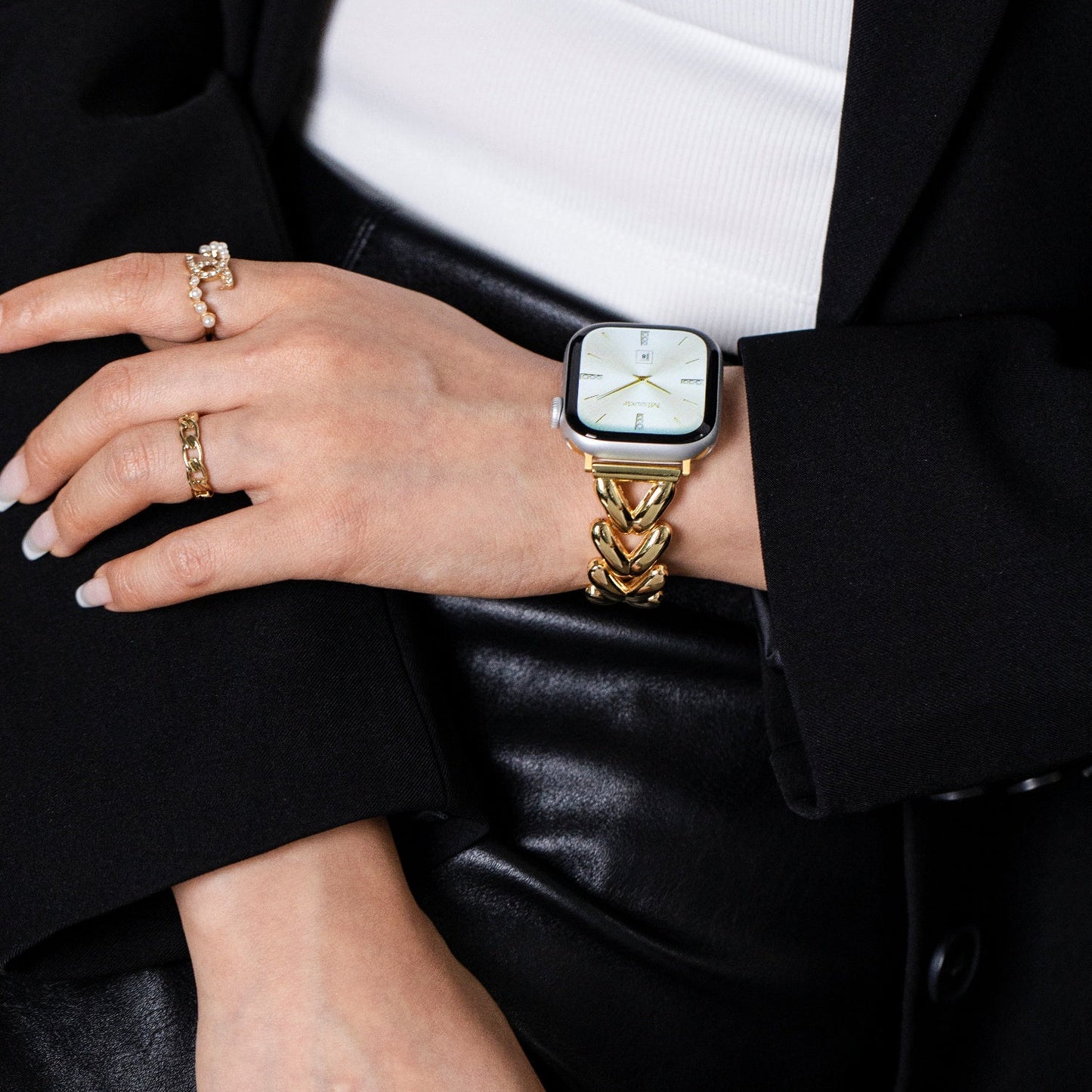 Elegant Leaf Design Apple Watch Band