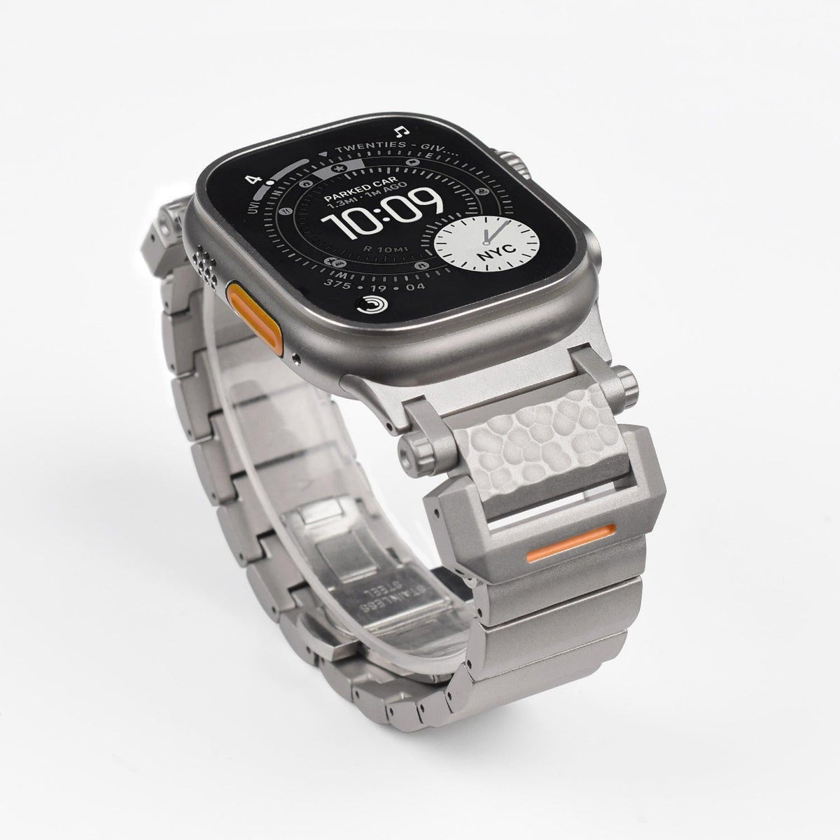 iBandGear Hammered Titanium Band for Apple Watch with Stainless Steel End Links - detail 3