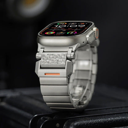 iBandGear Hammered Titanium Band for Apple Watch with Stainless Steel End Links - detail 6