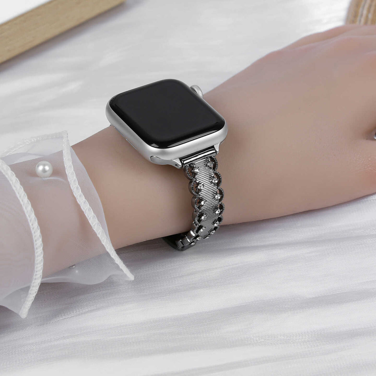 iBandGear Petal Luxe Bracelet Band for Apple Watch - detail 6